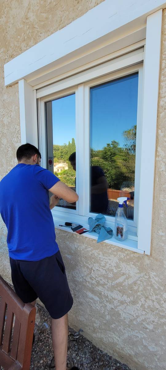 pose film solaire sur vitres de bâtiments à Cannes dans les Alpes-Maritimes